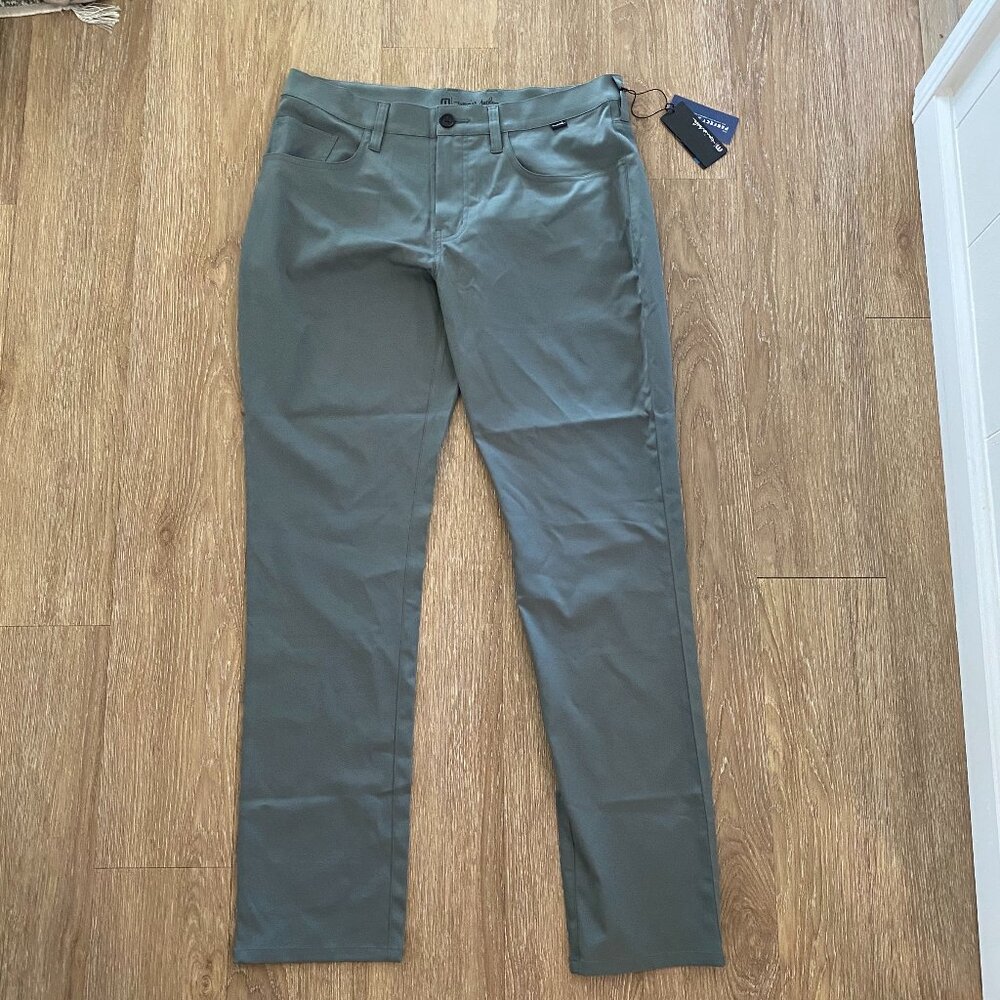 NWT Travis Mathew Open to Close Pant